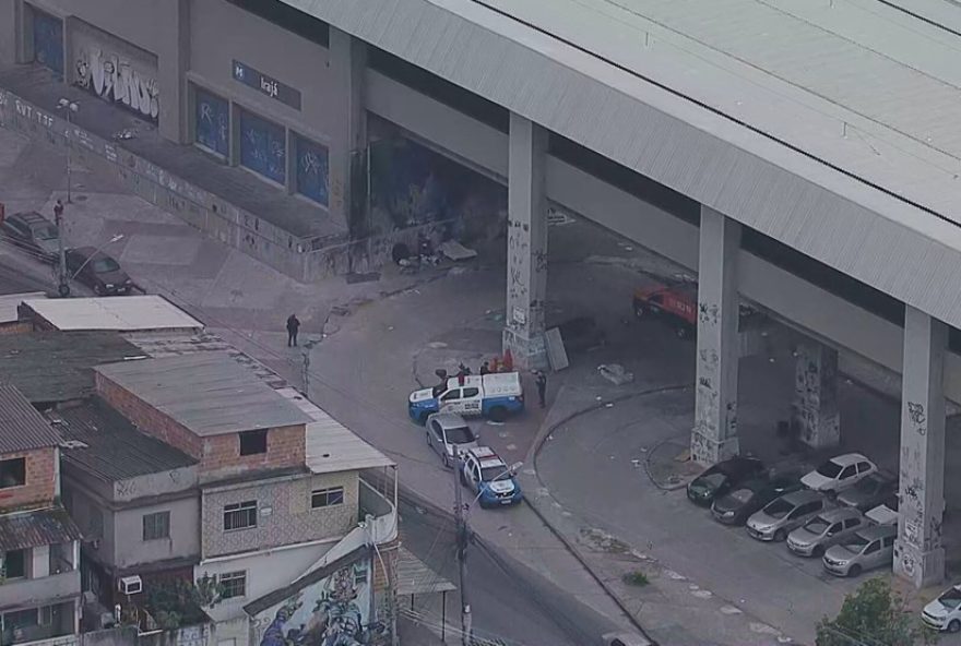 ataque-a-tiros-de-fuzil-em-iraja-mata-dois-moradores-de-rua3A-populacao-clama-por-justica-e-seguranca ataque-a-tiros-de-fuzil-em-iraja-mata-dois-moradores-de-rua3A-populacao-clama-por-justica-e-seguranca