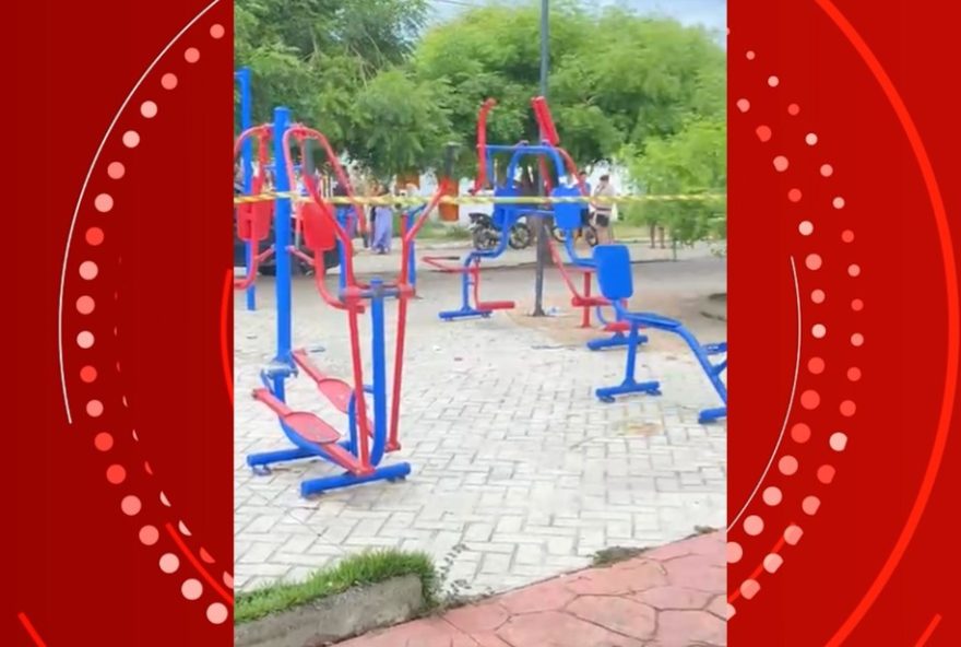 ataque-a-tiros-deixa-homem-morto-e-cinco-feridos-em-praca-na-bahia3A-criancas-entre-as-vitimas ataque-a-tiros-deixa-homem-morto-e-cinco-feridos-em-praca-na-bahia3A-criancas-entre-as-vitimas