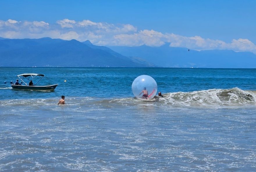 atencao-no-litoral-de-sp3A-bolhas-inflaveis-no-mar-representam-riscos2C-alertam-bombeiros atencao-no-litoral-de-sp3A-bolhas-inflaveis-no-mar-representam-riscos2C-alertam-bombeiros