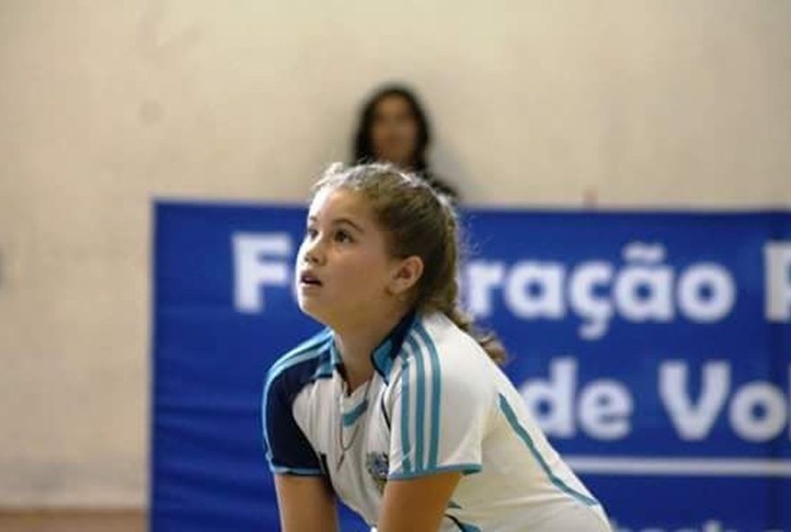 atleta-de-sao-jose-dos-pinhais-se-destaca-no-volei-nacional-com-apoio-da-secretaria-de-esporte