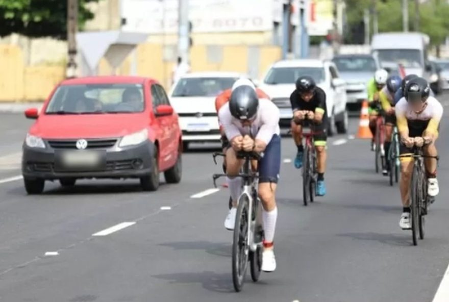 atleta-morre-em-competicao-ironman-70.3-em-curitiba3A-organizacao-presta-apoio-a-familia atleta-morre-em-competicao-ironman-70.3-em-curitiba3A-organizacao-presta-apoio-a-familia