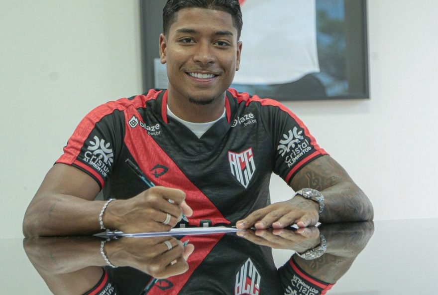 atletico-go-anuncia-contratacao-do-meia-matheus-indio-de-26-anos-para-reforcar-equipe