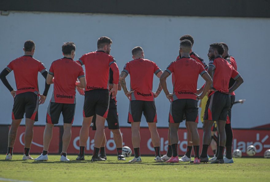 atletico-go-enfrenta-paysandu-pela-serie-b-com-mudancas-na-equipe