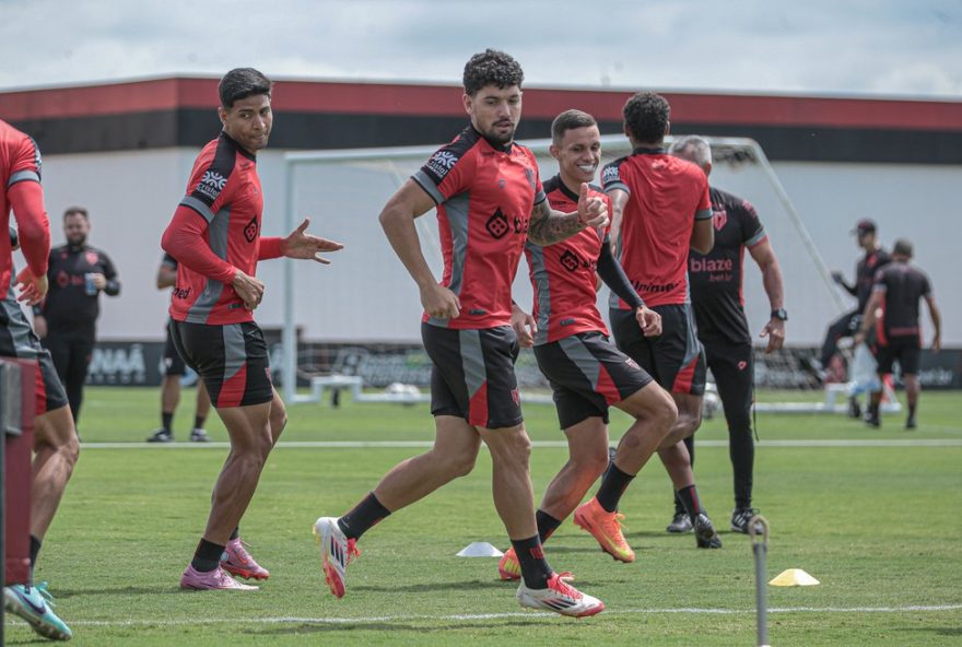 atletico-go-se-prepara-para-enfrentar-criciuma-com-mudancas-na-equipe-titular atletico-go-se-prepara-para-enfrentar-criciuma-com-mudancas-na-equipe-titular