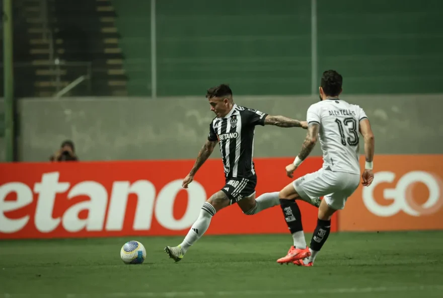 atletico-mg-e-botafogo-empatam-em-jogo-crucial-pelo-campeonato-brasileiro