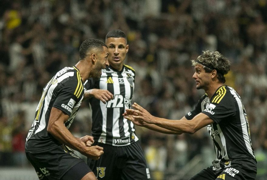 MG - BELO HORIZONTE - 08/10/2025 - BRASILEIRO A 2025, ATLETICO-MG X SPORT - Victor Hugo jogador do Atletico-MG comemora seu gol durante partida contra o Sport no estadio Arena MRV pelo campeonato Brasileiro A 2025. Foto: Fernando Moreno/AGIF