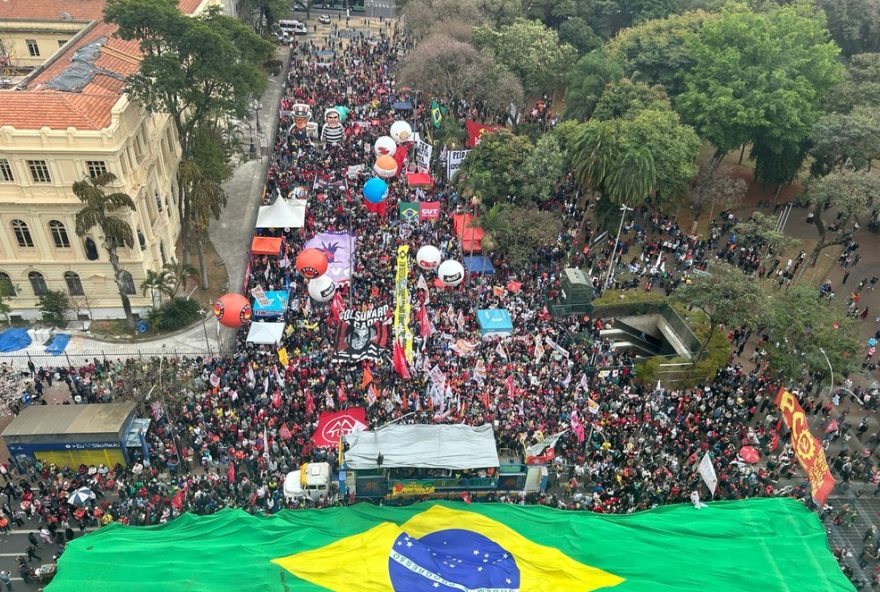 ato-pro-soberania-em-sp-reune-partidos-de-esquerda-e-sindicatos
