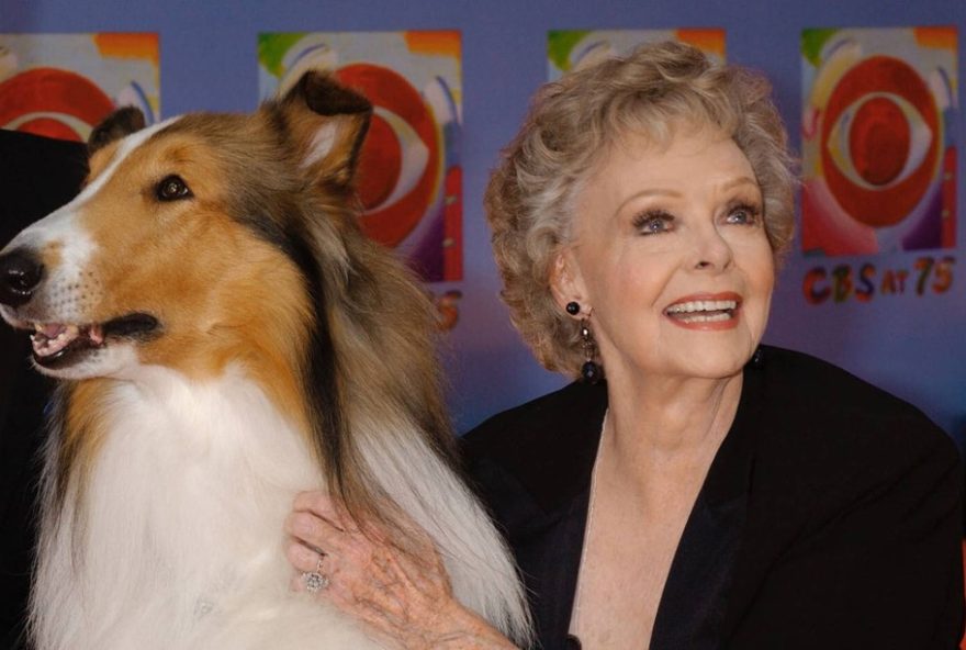 atriz-iconica-june-lockhart2C-de-22lassie22-e-22perdidos-no-espaco222C-falece-aos-100-anos-nos-eua3A-um-tributo-a-sua-carreira-brilhante atriz-iconica-june-lockhart2C-de-22lassie22-e-22perdidos-no-espaco222C-falece-aos-100-anos-nos-eua3A-um-tributo-a-sua-carreira-brilhante