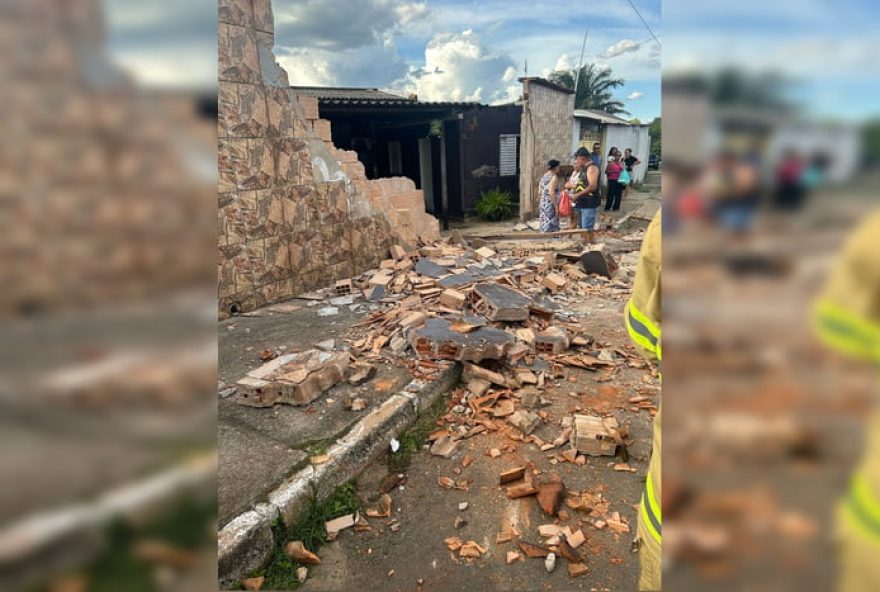 atropelamento-durante-fuga-em-condominio-de-ceilandia3A-sobrinho-derruba-portao-e-muro-da-casa