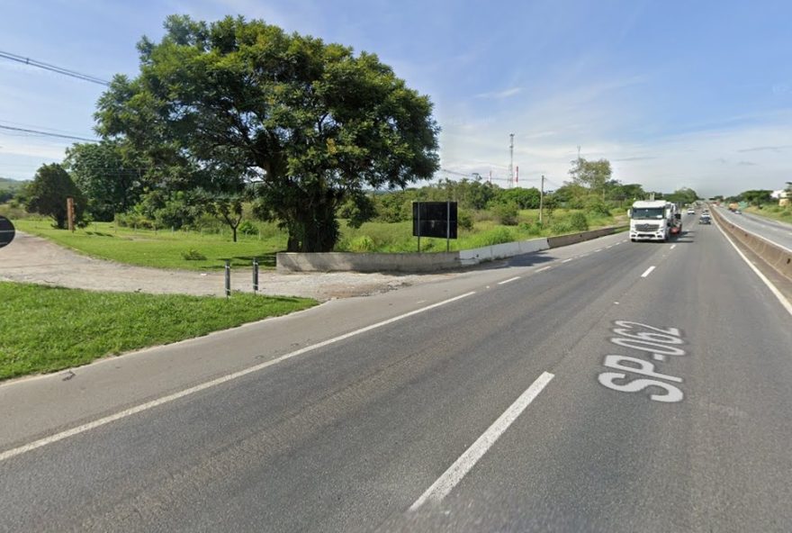 atropelamento-fatal-na-dutra3A-homem-morre-apos-ser-atingido-por-moto-e-caminhao atropelamento-fatal-na-dutra3A-homem-morre-apos-ser-atingido-por-moto-e-caminhao