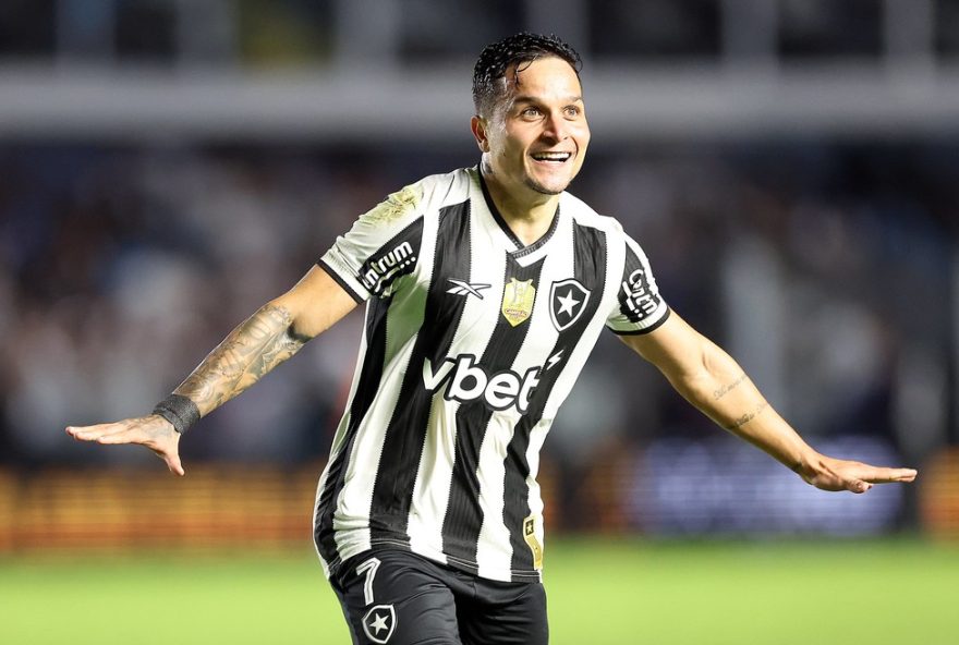 atuacoes-destacadas-de-david-ricardo2C-john-e-artur-no-confronto-com-o-santos3A-analise-detalhada-do-desempenho-do-botafogo-no-campeonato-brasileiro