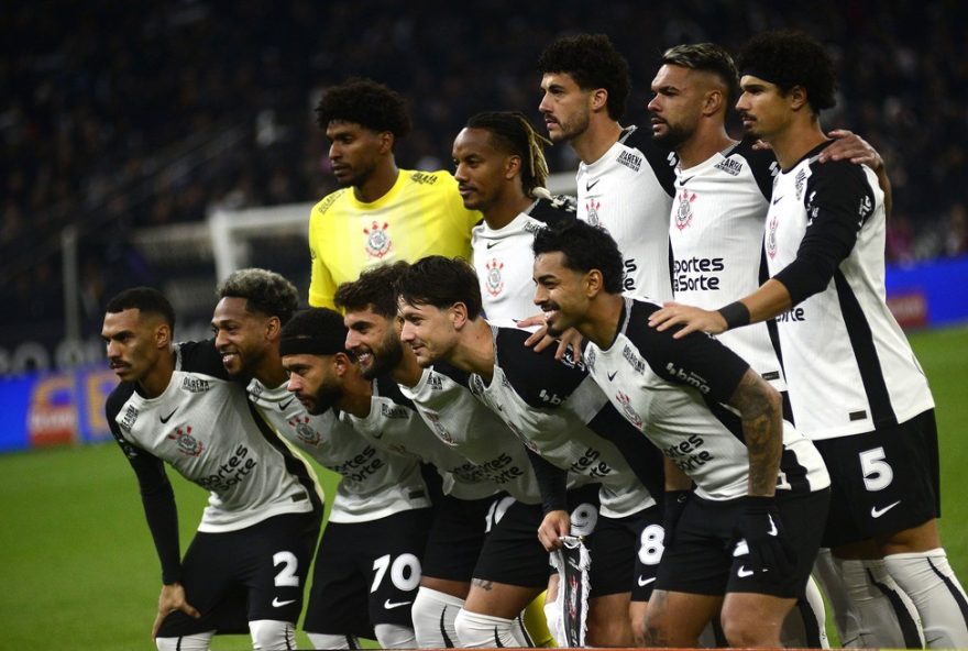 atuacoes-do-corinthians3A-memphis-brilha-e-raniele-se-destaca-em-vitoria3B-confira-as-notas
