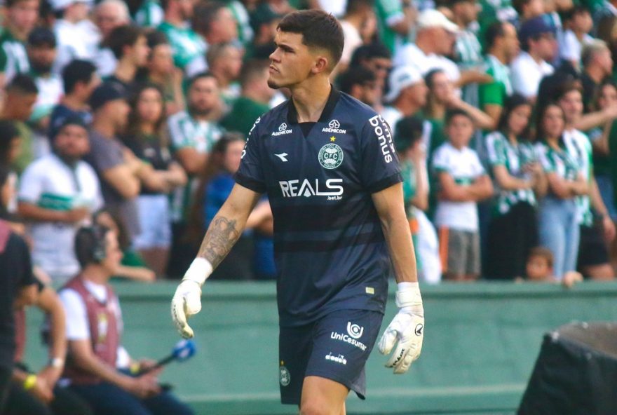 atuacoes-dos-jogadores-do-coritiba-no-empate-com-o-remo-e-proximos-confrontos3A-analises-e-destaques-no-ge.globo2Fpr