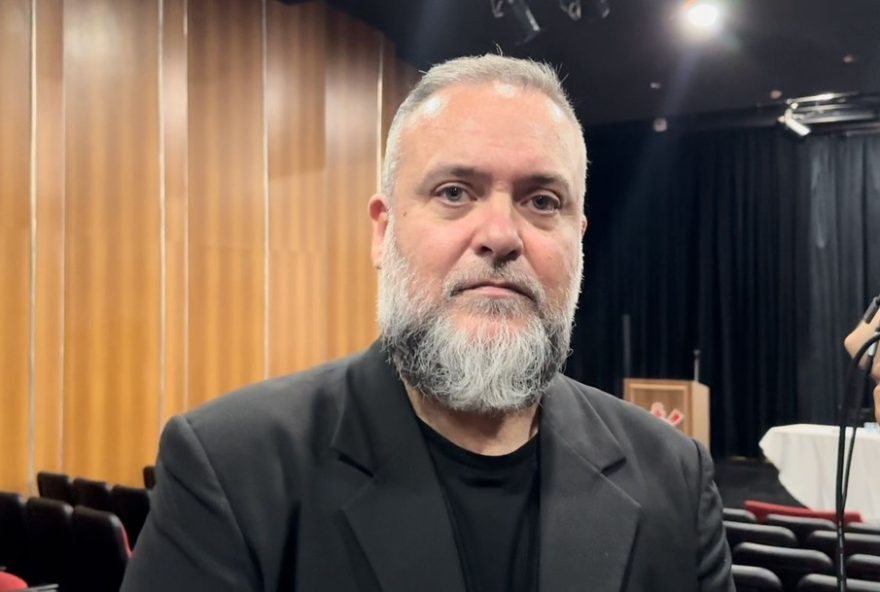 augusto-melo-pede-expulsao-de-ex-diretor-rozallah-santoro-do-corinthians3A-motivo-envolve-descumprimento-de-funcao-e-prejuizo-de-r2440-mi