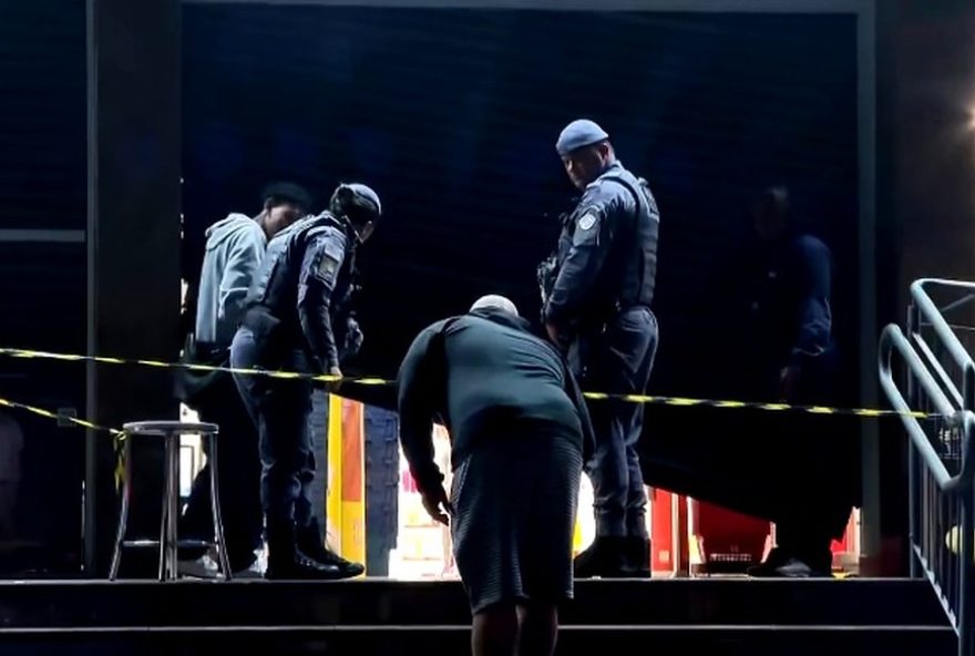 aumento-de-assaltos-a-farmacias-em-sao-paulo3A-taxista-baleado-em-roubo-de-medicamentos-valorosos aumento-de-assaltos-a-farmacias-em-sao-paulo3A-taxista-baleado-em-roubo-de-medicamentos-valorosos