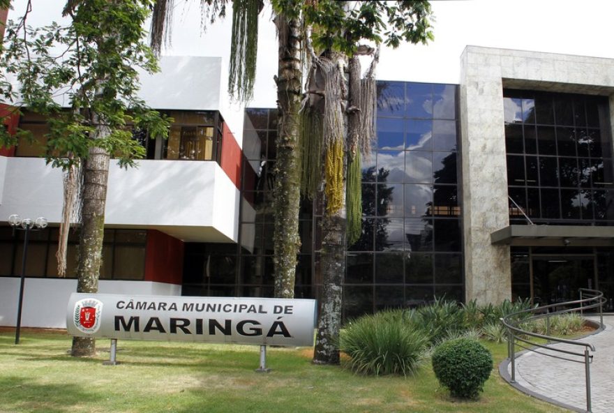 aumento-de-assessores-na-camara-de-maringa3A-vereadores-aprovam-projeto-que-elevara-gastos-publicos-em-r24-22C9-milhoes-por-ano