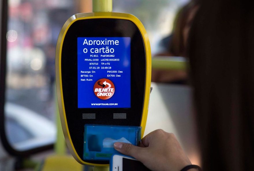 aumento-de-tarifa3A-passagens-de-onibus-em-sp-sobem-para-r24-52C30 aumento-de-tarifa3A-passagens-de-onibus-em-sp-sobem-para-r24-52C30