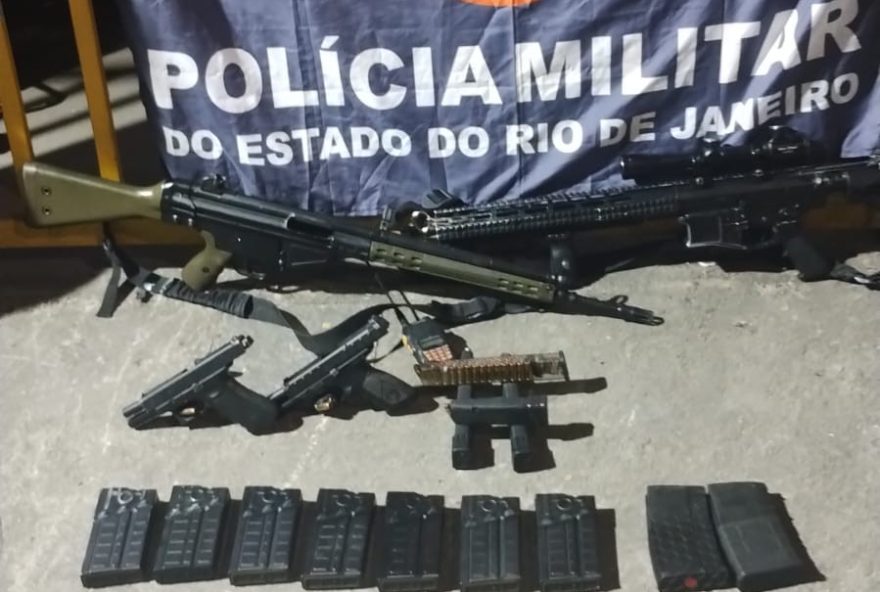 autoridades-detem-dois-homens-com-armas-de-fogo-na-regiao-metropolitana-do-rio autoridades-detem-dois-homens-com-armas-de-fogo-na-regiao-metropolitana-do-rio