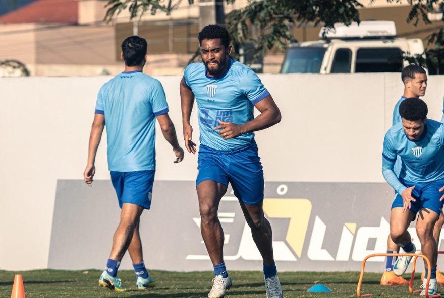 avai-enfrenta-athletic-com-mudancas-na-equipe3A-retorno-de-jair-ventura-e-suspensao-de-jogador