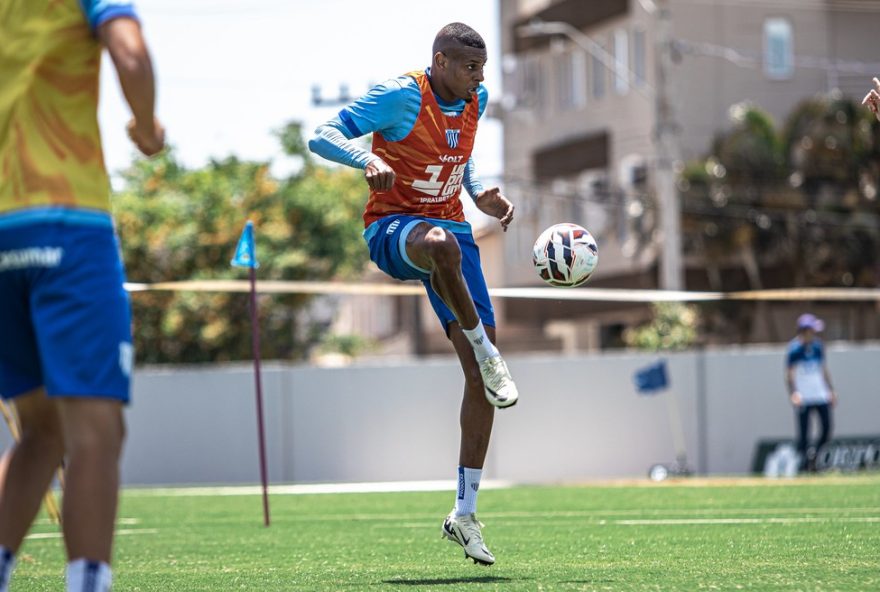 avai-enfrenta-desfalques-e-despedidas-antes-de-estreia-no-campeonato-catarinense