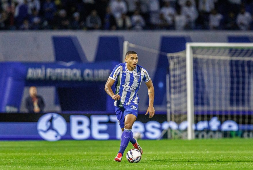 avai-enfrenta-vila-nova-sem-zagueiro-titular3A-veja-provavel-escalacao