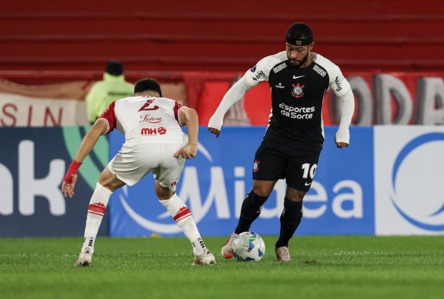 avaliacao-das-atuacoes-individuais-do-corinthians-na-copa-sul-americana3A-destaque-para-garro