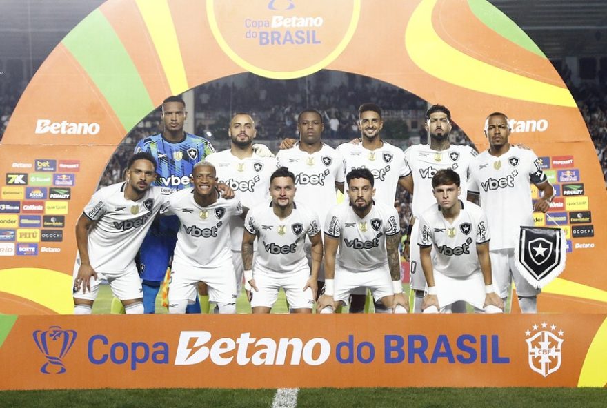 avaliacao-dos-jogadores-do-botafogo3A-destaque-para-kaio-e-alex-telles-no-empate-da-copa-do-brasil