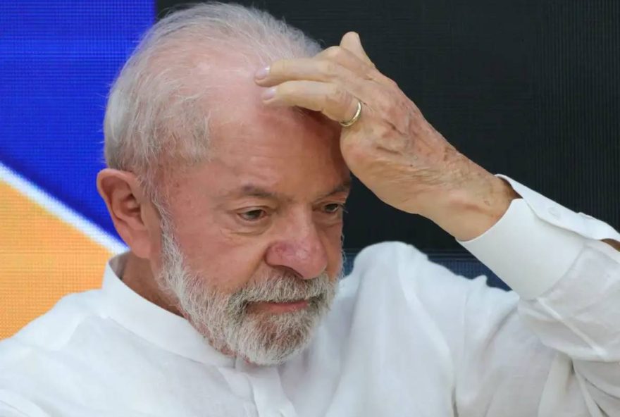 aviao-da-fab-com-lula-apresenta-falha-em-motor-antes-de-voo-no-para