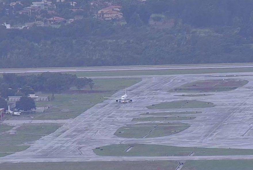 aviao-faz-pouso-forcado-em-brasilia-por-emergencia3A-manutencao-corretiva-nao-programada