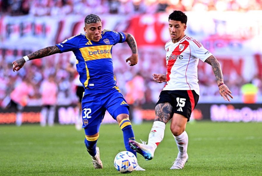 ayrton-costa-obtem-visto-para-copa-do-mundo-de-clubes-e-reforcara-boca-juniors-nos-eua