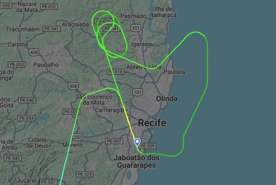 azul3A-aviao-arremete-ao-tentar-pousar-no-aeroporto-do-recife