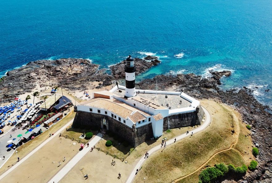 bahia-se-consolida-como-destino-mais-procurado-por-turistas-internacionais-no-nordeste-em-20252C-registrando-quase-150-mil-visitantes