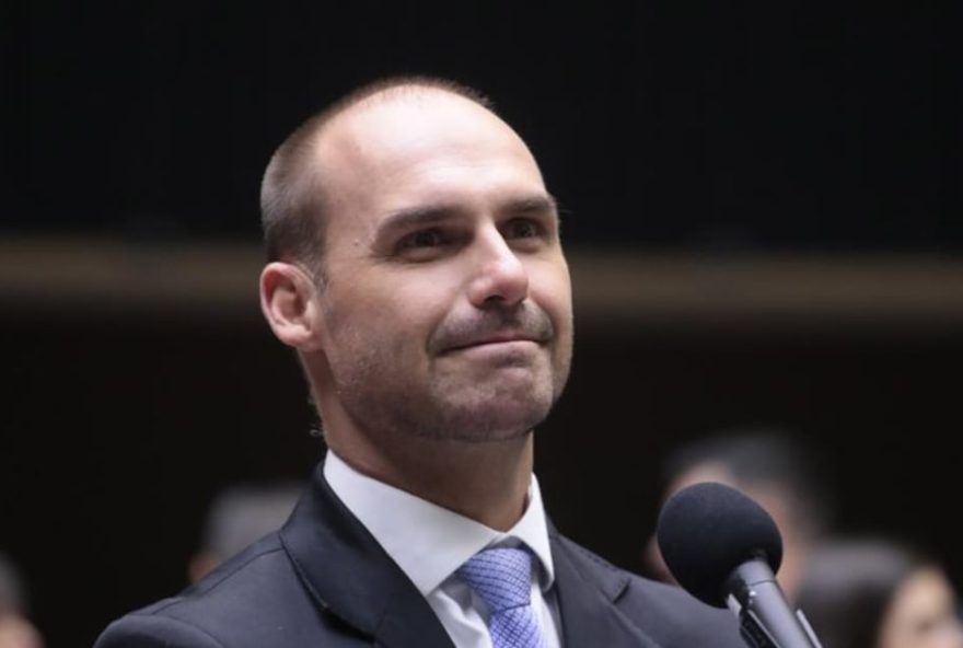 banco-do-brasil-denuncia-video-de-eduardo-bolsonaro-e-pede-acao-da-agu-contra-corrida-bancaria