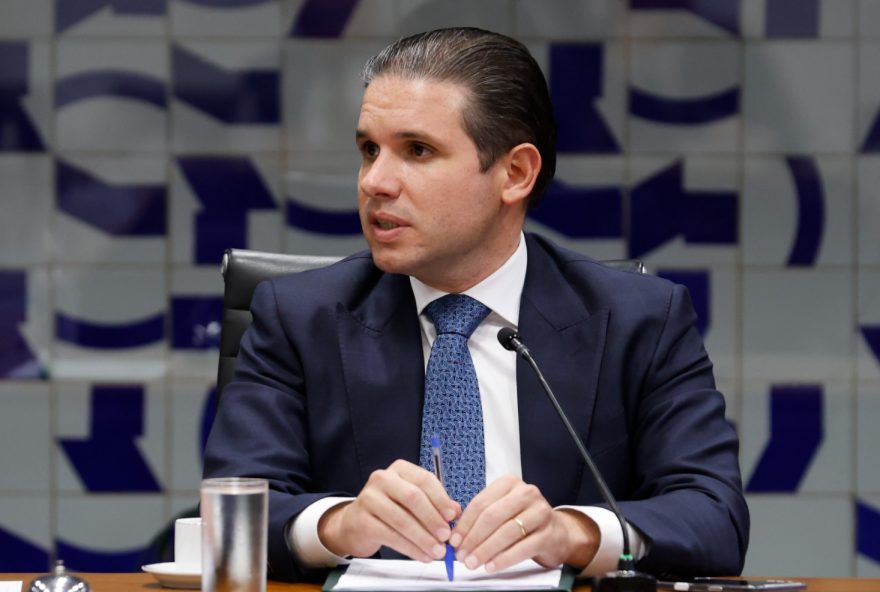 banco-master-emprestou-r24-22-milhoes-para-a-cunhada-de-hugo-motta banco-master-emprestou-r24-22-milhoes-para-a-cunhada-de-hugo-motta