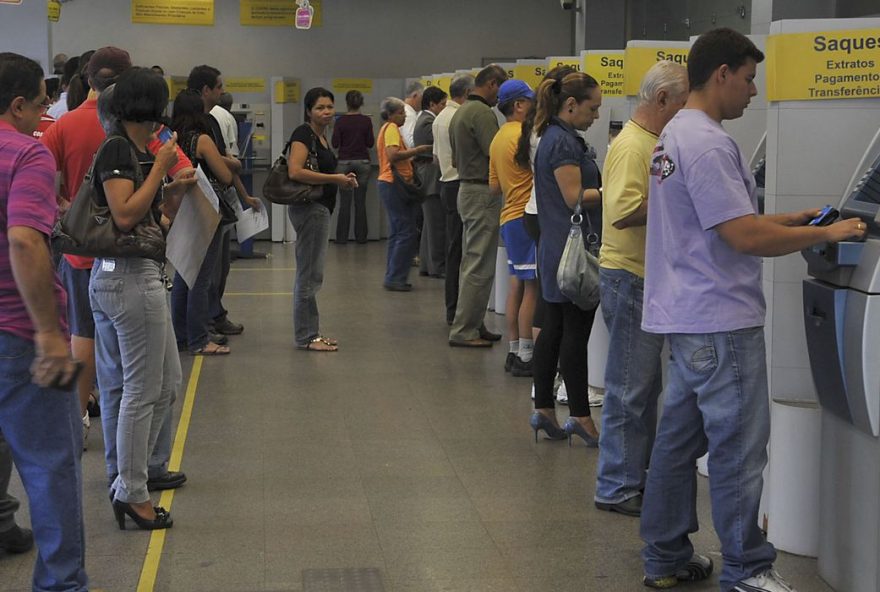 Pela internet, os serviços funcionarão normalmente nos horários tradicionais, de acordo com a Febraban. (Foto: Agência Brasil)