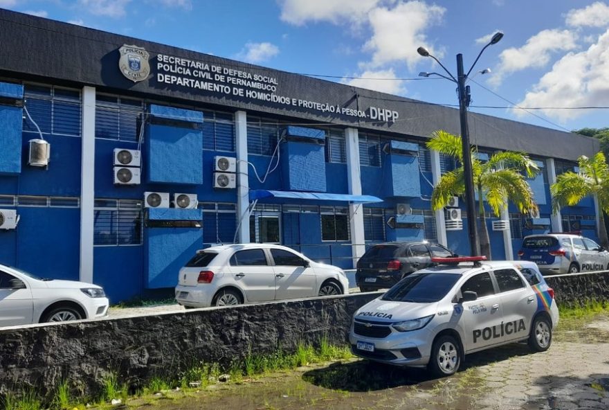 barbeiro-e-morto-a-tiros-em-barbearia-no-recife3A-populacao-clama-por-justica