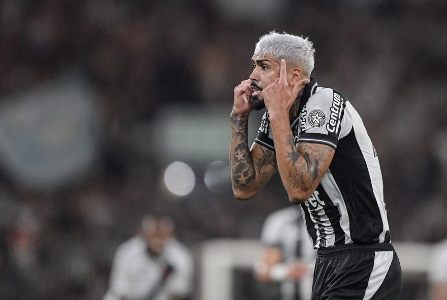 barboza-do-botafogo-lidera-ranking-de-cartoes-amarelos-no-brasileirao-2025 RJ - RIO DE JANEIRO - 11/09/2025 - COPA DO BRASIL 2025, BOTAFOGO X VASCO - Barboza jogador do Botafogo durante partida contra o Vasco no estadio Engenhao pelo campeonato Copa Do Brasil 2025. Foto: Thiago Ribeiro/AGIF