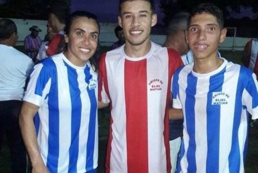 barra3A-geovany-soares2C-destaque-da-temporada2C-revela-influencia-de-prima-marta barra3A-geovany-soares2C-destaque-da-temporada2C-revela-influencia-de-prima-marta