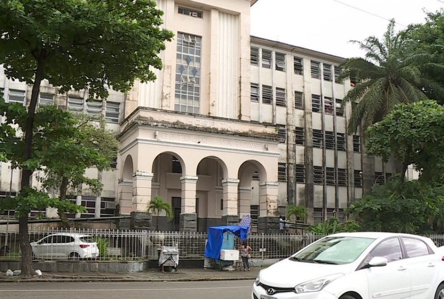 batalha-de-raquetes-eletricas-contra-mosquitos-no-hgv-do-recife3A-pacientes-exigem-solucao-0Apara-infestacao.-acompanhantes-relatam-desconforto-e-risco-de-doencas batalha-de-raquetes-eletricas-contra-mosquitos-no-hgv-do-recife3A-pacientes-exigem-solucao-0Apara-infestacao.-acompanhantes-relatam-desconforto-e-risco-de-doencas