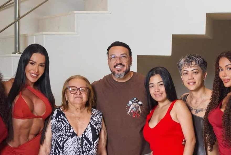 belo-e-gracyanne-barbosa-comemoram-natal-em-familia3A-amor-que-me-sustenta belo-e-gracyanne-barbosa-comemoram-natal-em-familia3A-amor-que-me-sustenta