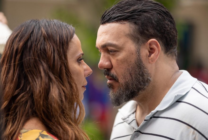 belo-relata-a-experiencia-de-gravar-cena-de-beijo-com-viviane-araujo-em-tres-gracas-e-destaca-parceria-com-a-atriz belo-relata-a-experiencia-de-gravar-cena-de-beijo-com-viviane-araujo-em-tres-gracas-e-destaca-parceria-com-a-atriz