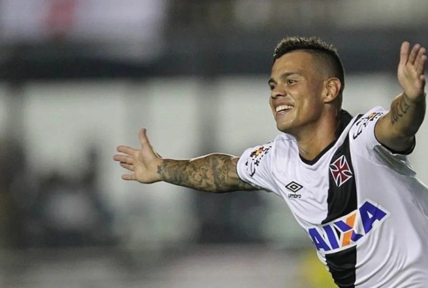 bernardo2C-ex-vasco2C-acerta-com-time-amador-no-interior-de-mg