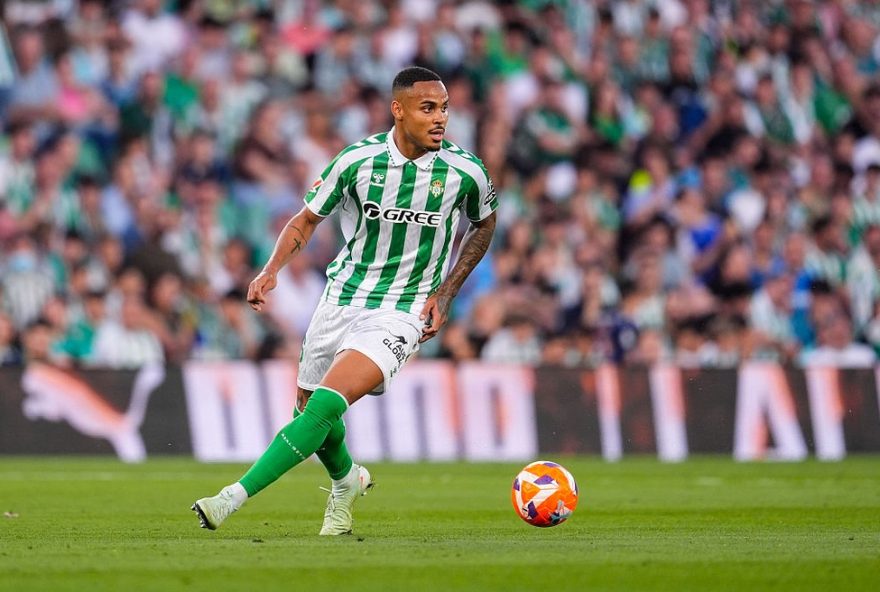 betis-decide-manter-zagueiro-natan-e-negocia-permanencia-com-o-napoli