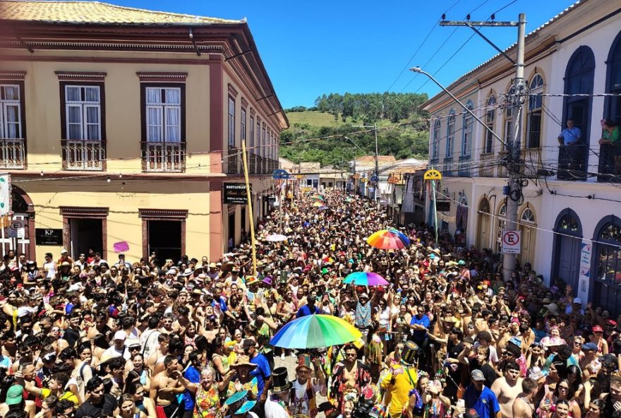 bloco-juca-teles-inaugura-carnaval-de-sao-luiz-do-paraitinga-com-folia-e-animacao