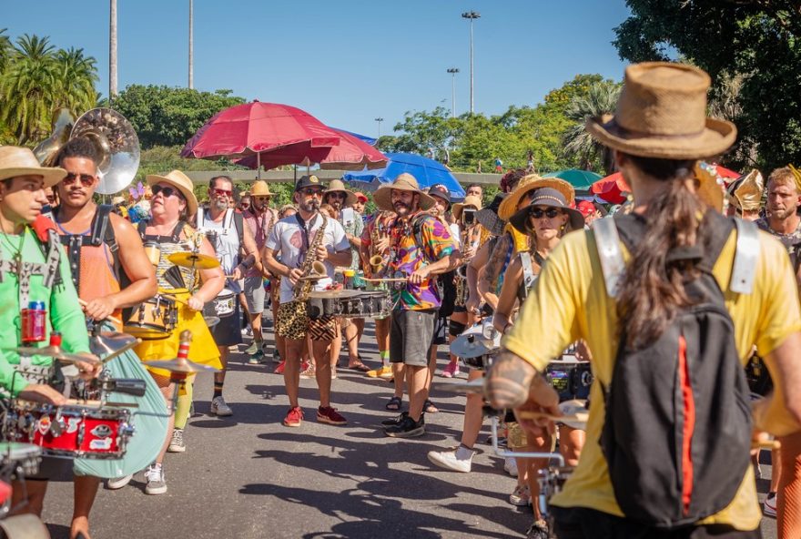blocos-de-carnaval-no-rio3A-fervo-da-lud2C-carmelitas2C-orquestra-voadora-e-mais-56-nesta-terca-feira blocos-de-carnaval-no-rio3A-fervo-da-lud2C-carmelitas2C-orquestra-voadora-e-mais-56-nesta-terca-feira
