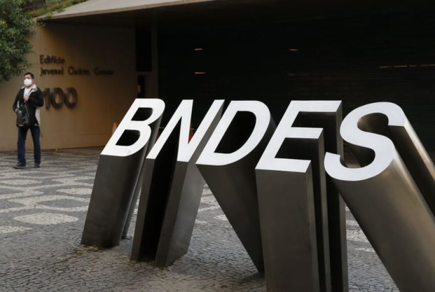 bndes-financia-exportacao-de-oito-jatos-comerciais-da-embraer-para-empresa-dos-eua2C-fortalecendo-industria-aeronautica-brasileira