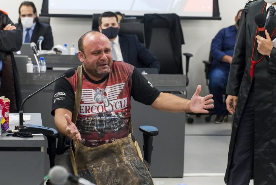 boate-kiss3A-condenado-por-incendio-que-matou-242-pessoas-vai-para-regime-aberto-com-tornozeleira boate-kiss3A-condenado-por-incendio-que-matou-242-pessoas-vai-para-regime-aberto-com-tornozeleira