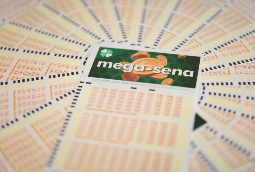 bolao-de-curitiba-fatura-r24-205-mil-na-mega-sena-e-premio-acumula-em-r24-110-milhoes-para-proximo-sorteio