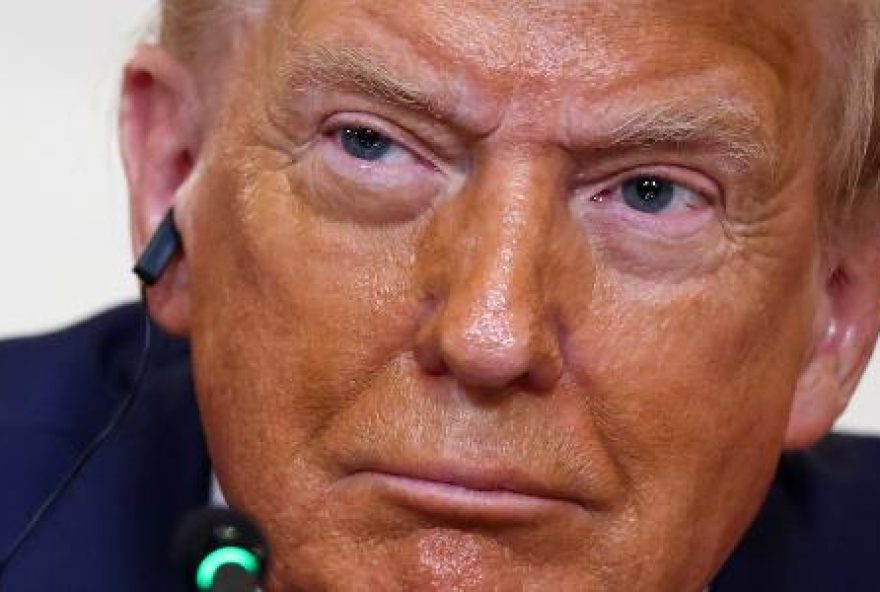 bolsa-tem-a-pior-semana-do-ano-com-taxacao-de-trump