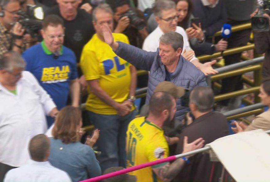 bolsonaristas-ajustam-anistia-ampla-e-aguardam-tarcisio-para-avancar-nas-negociacoes